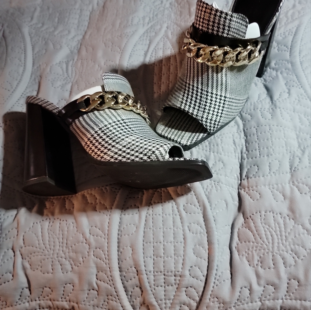 Glen plaid Forever 21 mules.